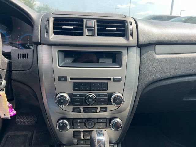 Used 2011 Ford Fusion SE w/ 202A Rapid Spec Order Code FWD image 16