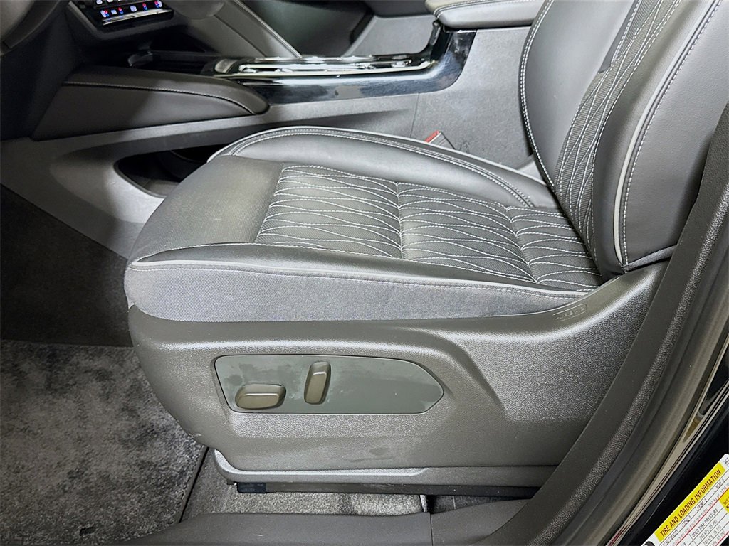 Certified 2023 Buick Envision Avenir image 18