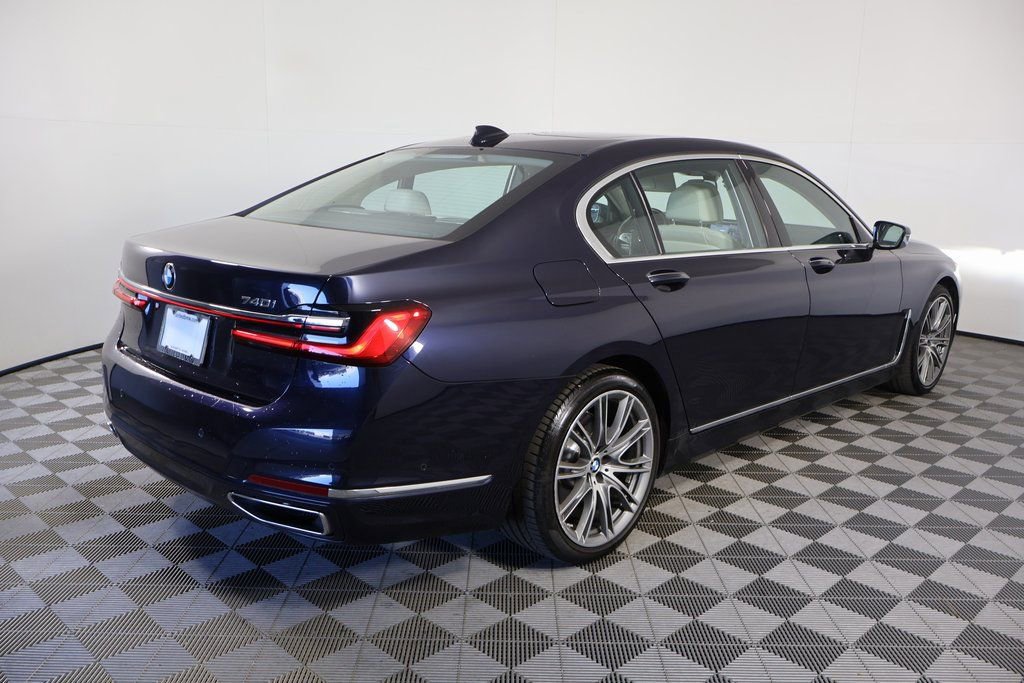 Used 2020 BMW 740i w/ Premium Package image 4