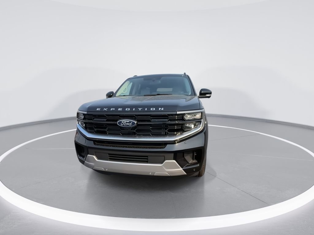 New 2026 Ford Expedition Max Platinum image 3