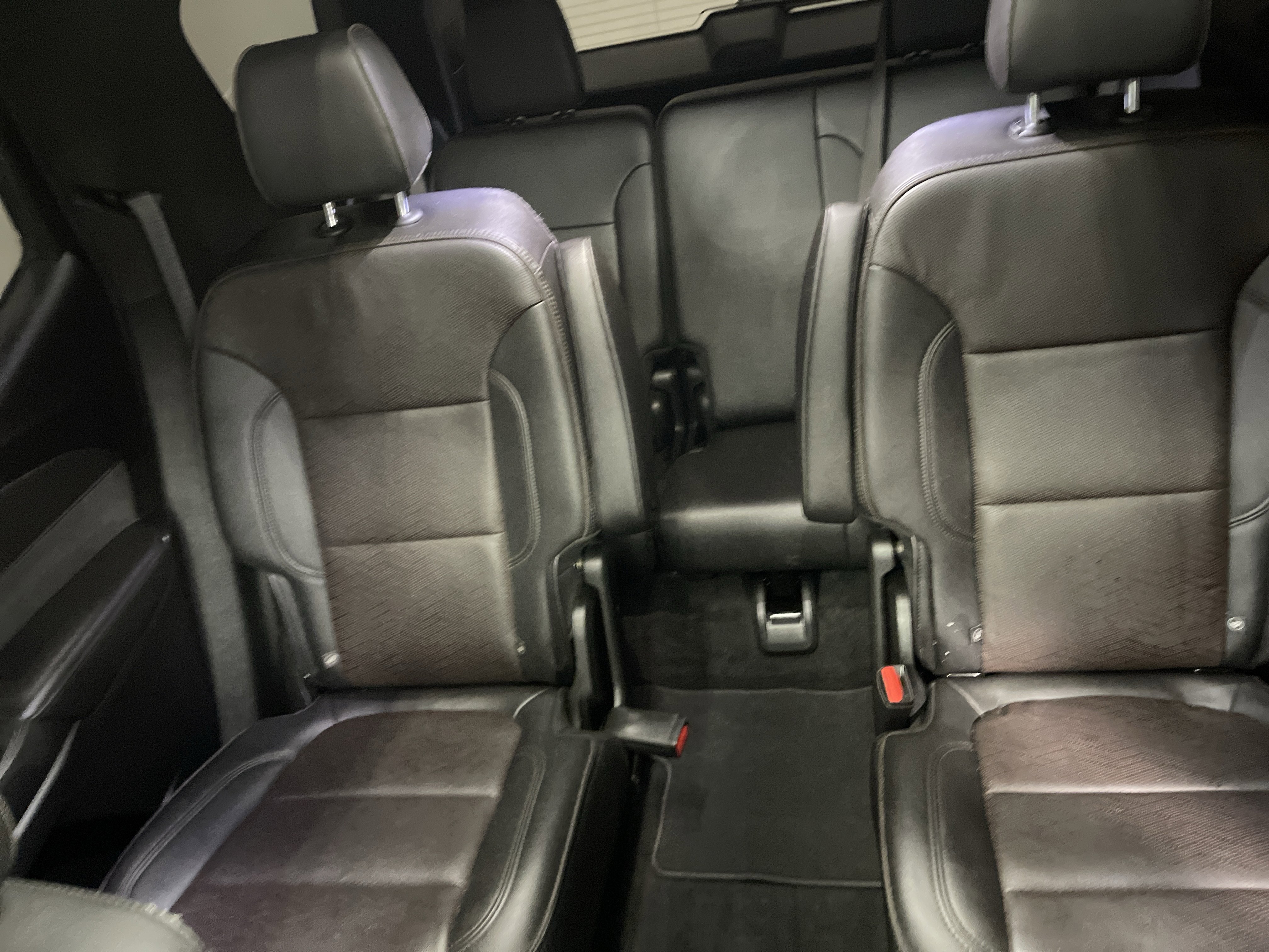 Used 2023 Chevrolet Traverse High Country image 11