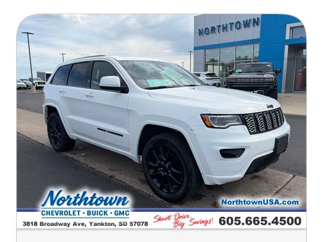 Used 2020 Jeep Grand Cherokee Altitude AWD/4WD image 5