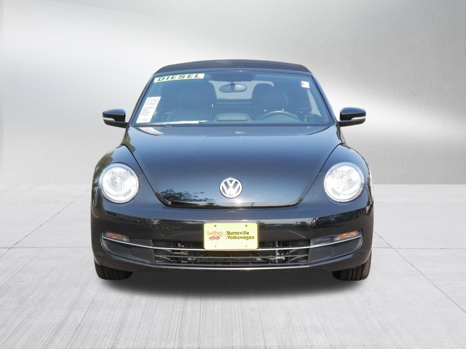 Used 2013 Volkswagen Beetle TDI FWD image 2