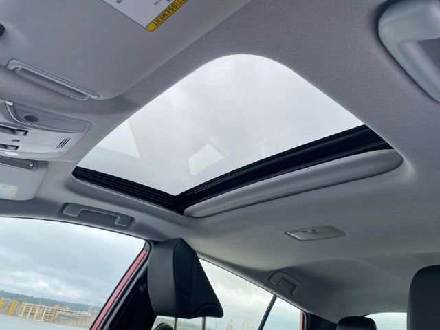 Used 2019 Toyota Prius XLE w/ Premium Convenience Package FWD image 14