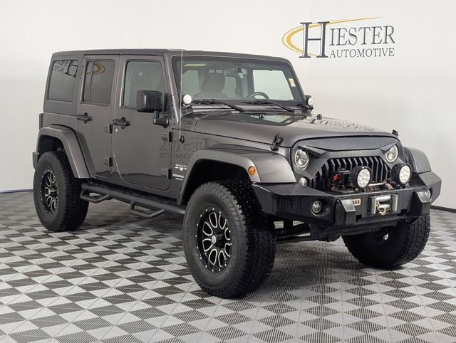 Used 2016 Jeep Wrangler Unlimited Sahara w/ Connectivity Group AWD/4WD image 2