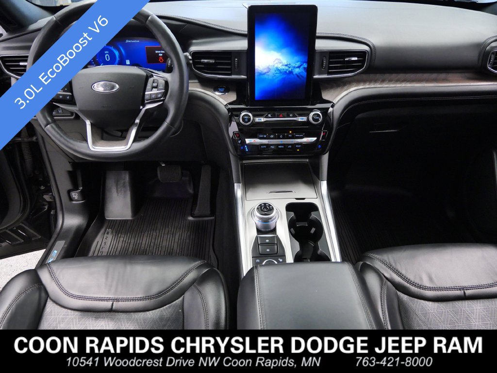 Used 2022 Ford Explorer Platinum w/ Equipment Group 601A AWD/4WD image 14