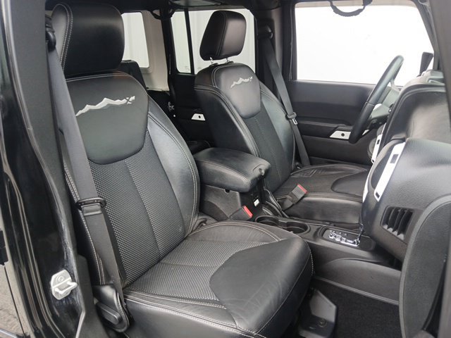 Used 2015 Jeep Wrangler Unlimited Sahara AWD/4WD image 25