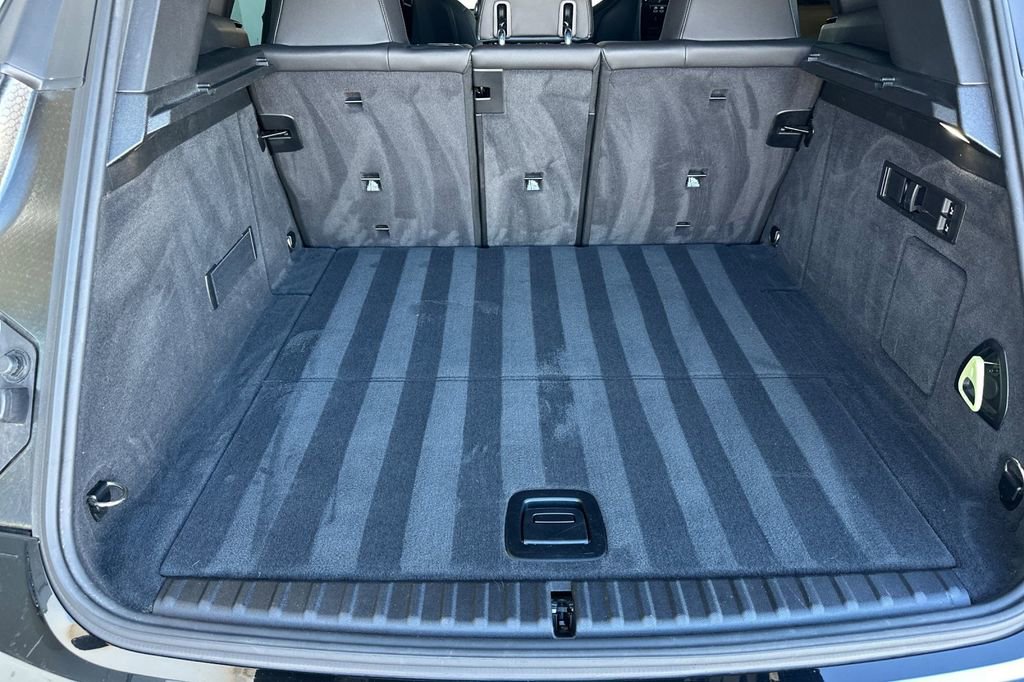 Used 2023 BMW iX xDrive50 image 15