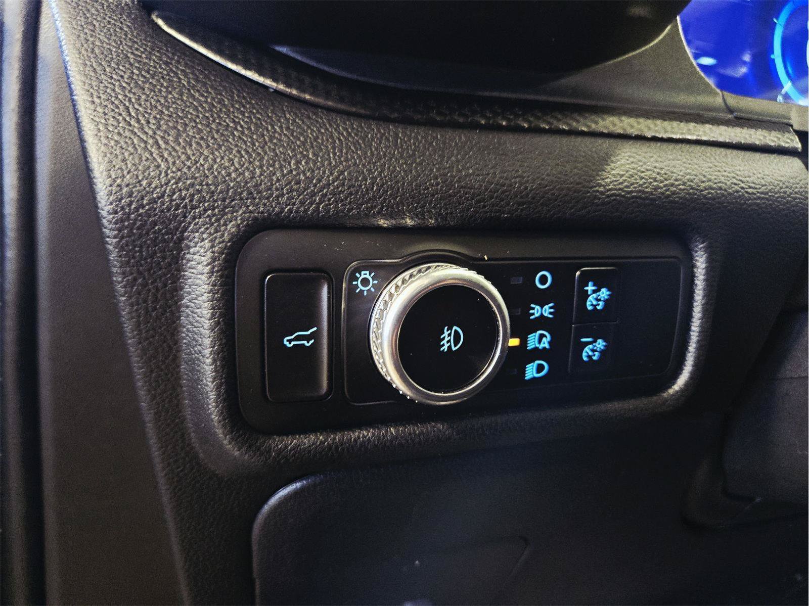Used 2023 Ford Explorer ST w/ Equipment Group 401A AWD/4WD image 11