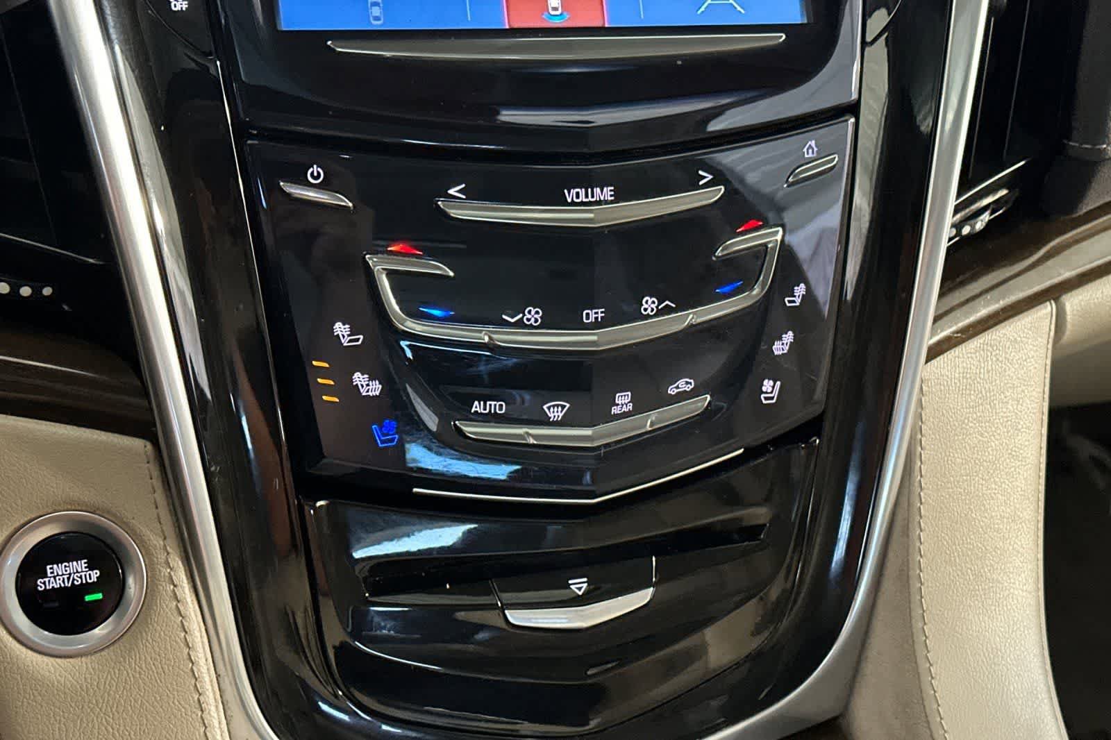 Used 2020 Cadillac Escalade Luxury AWD/4WD image 24
