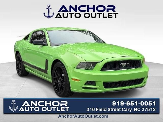 Used 2013 Ford Mustang Coupe RWD image 1