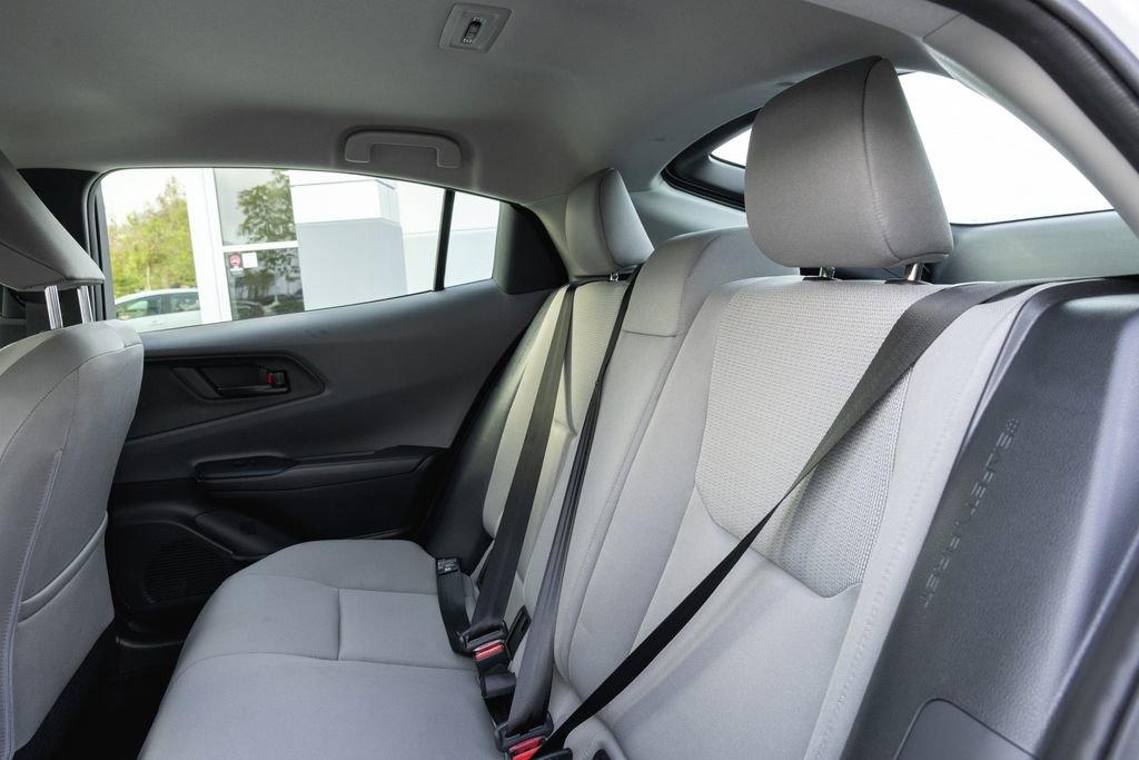 Used 2025 Toyota Prius LE image 27