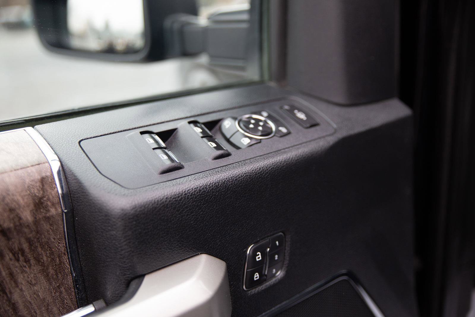 Used 2019 Ford F250 Lariat w/ Lariat Value Package image 18