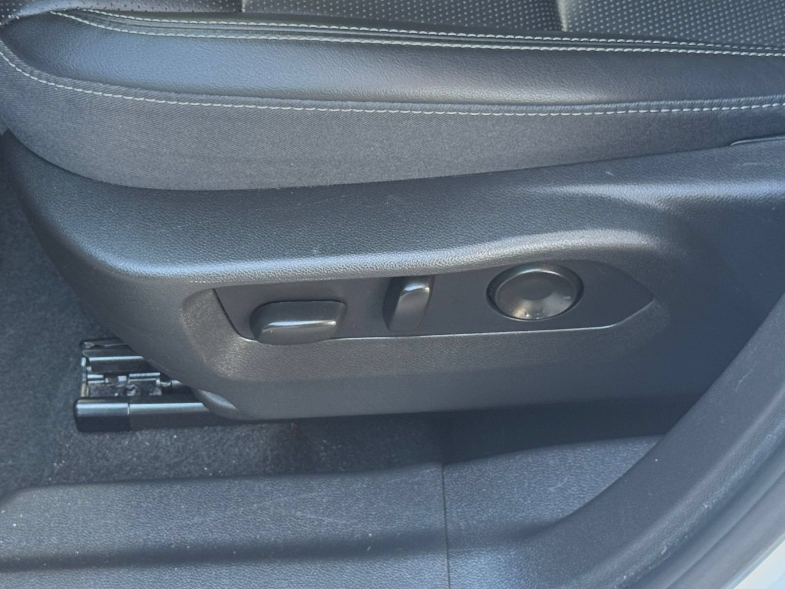 Used 2024 Buick Envision Preferred AWD/4WD image 22