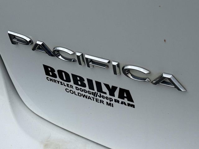 Used 2017 Chrysler Pacifica LX FWD image 33