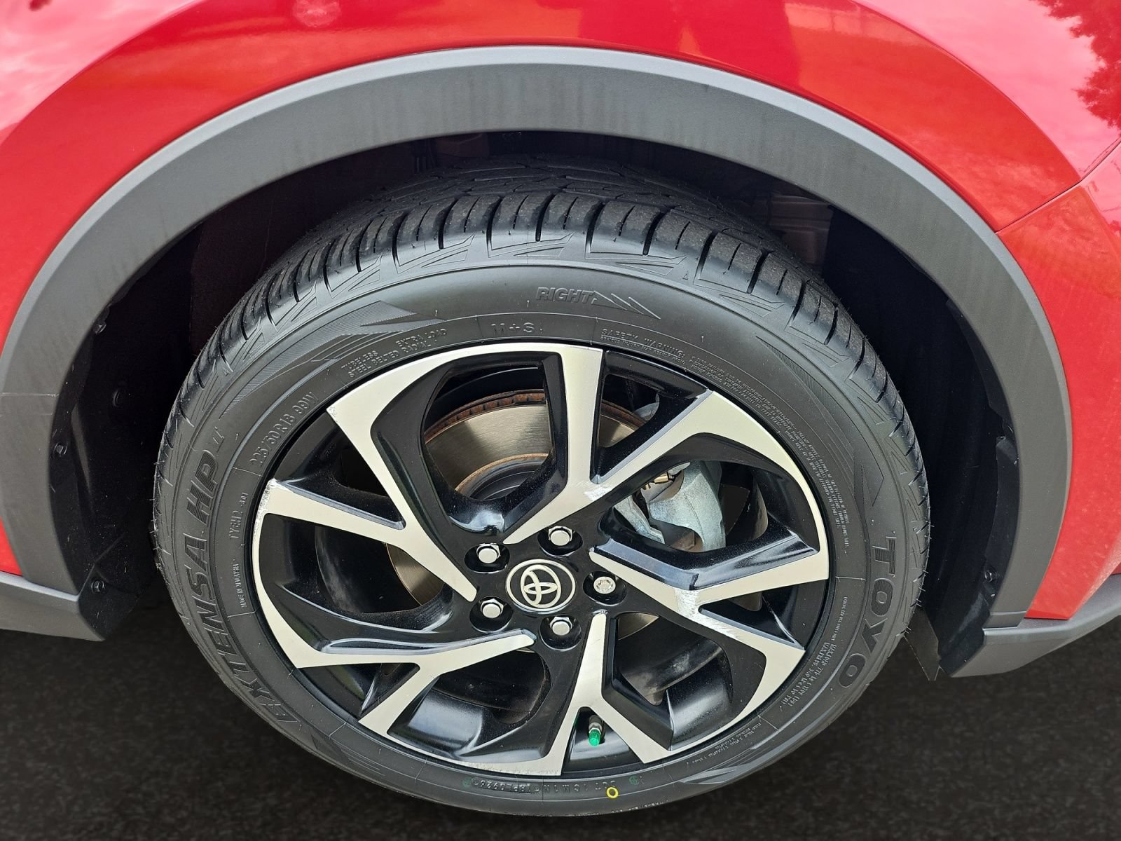 Used 2021 Toyota C-HR XLE FWD image 35