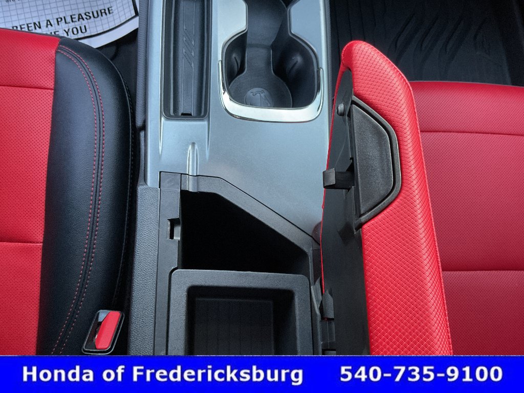 Used 2025 Chevrolet Equinox EV RS AWD/4WD image 40