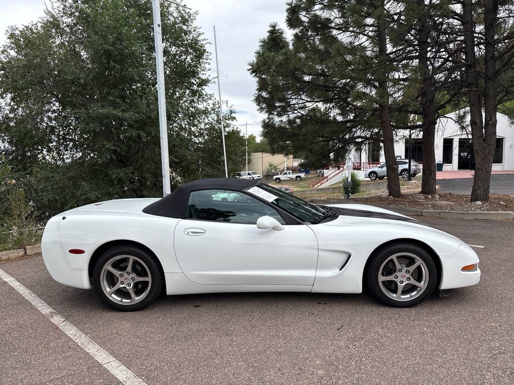 Used 1998 Chevrolet Corvette Convertible RWD image 4