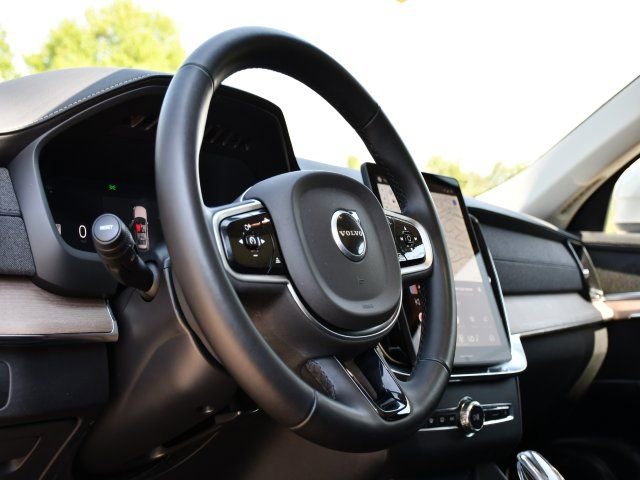 Certified 2025 Volvo XC90 B6 Plus AWD/4WD image 12