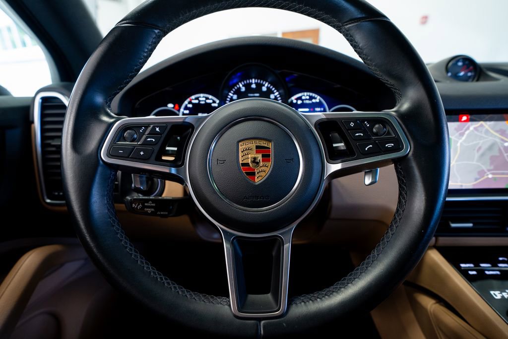 Used 2021 Porsche Cayenne AWD/4WD image 34