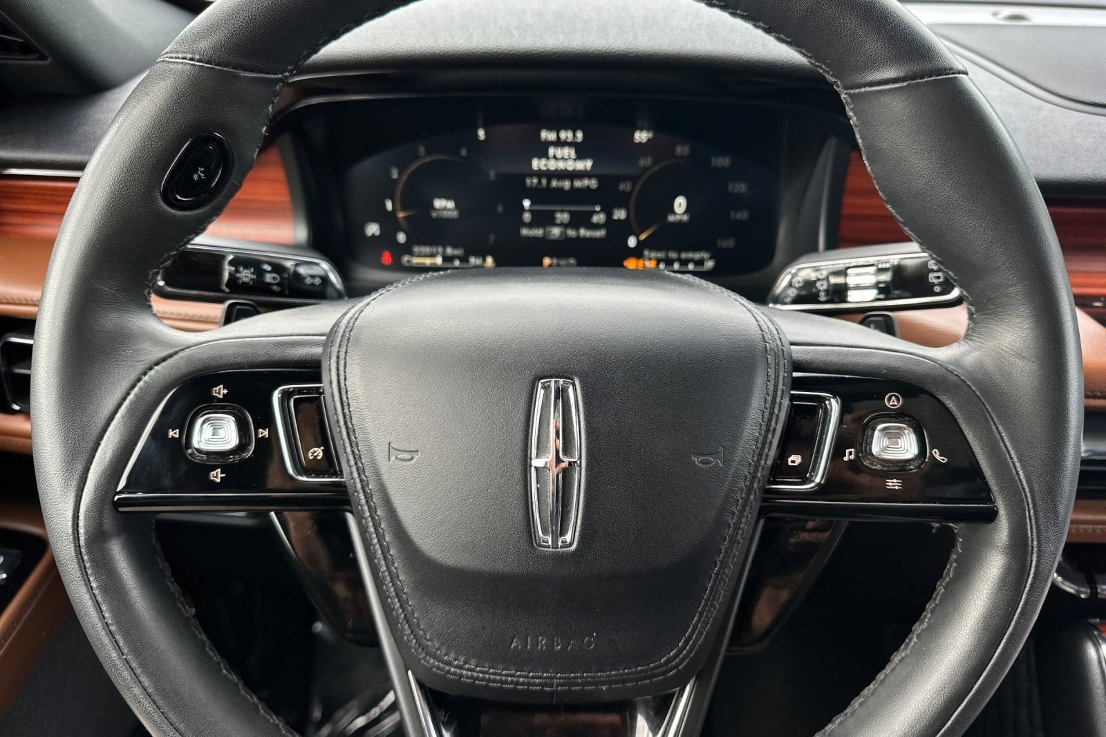 Used 2024 Lincoln Aviator Reserve AWD/4WD image 31