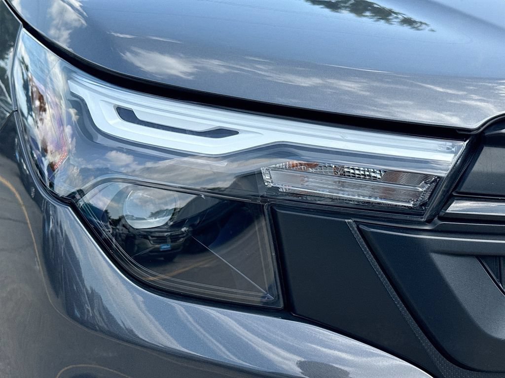 Certified 2025 Subaru Forester AWD/4WD image 37