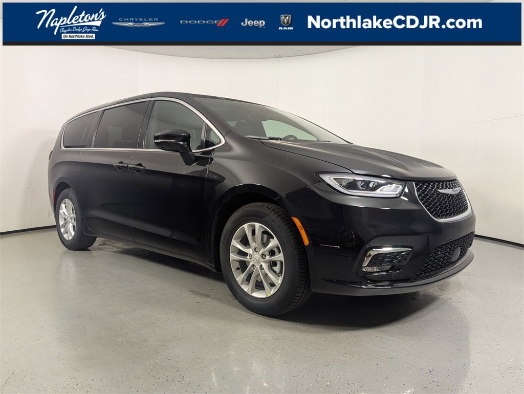 New 2026 Chrysler Pacifica Select image 1