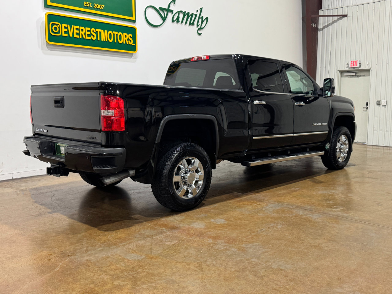 Used 2016 GMC Sierra 3500 Denali w/ Driver Alert Package image 7