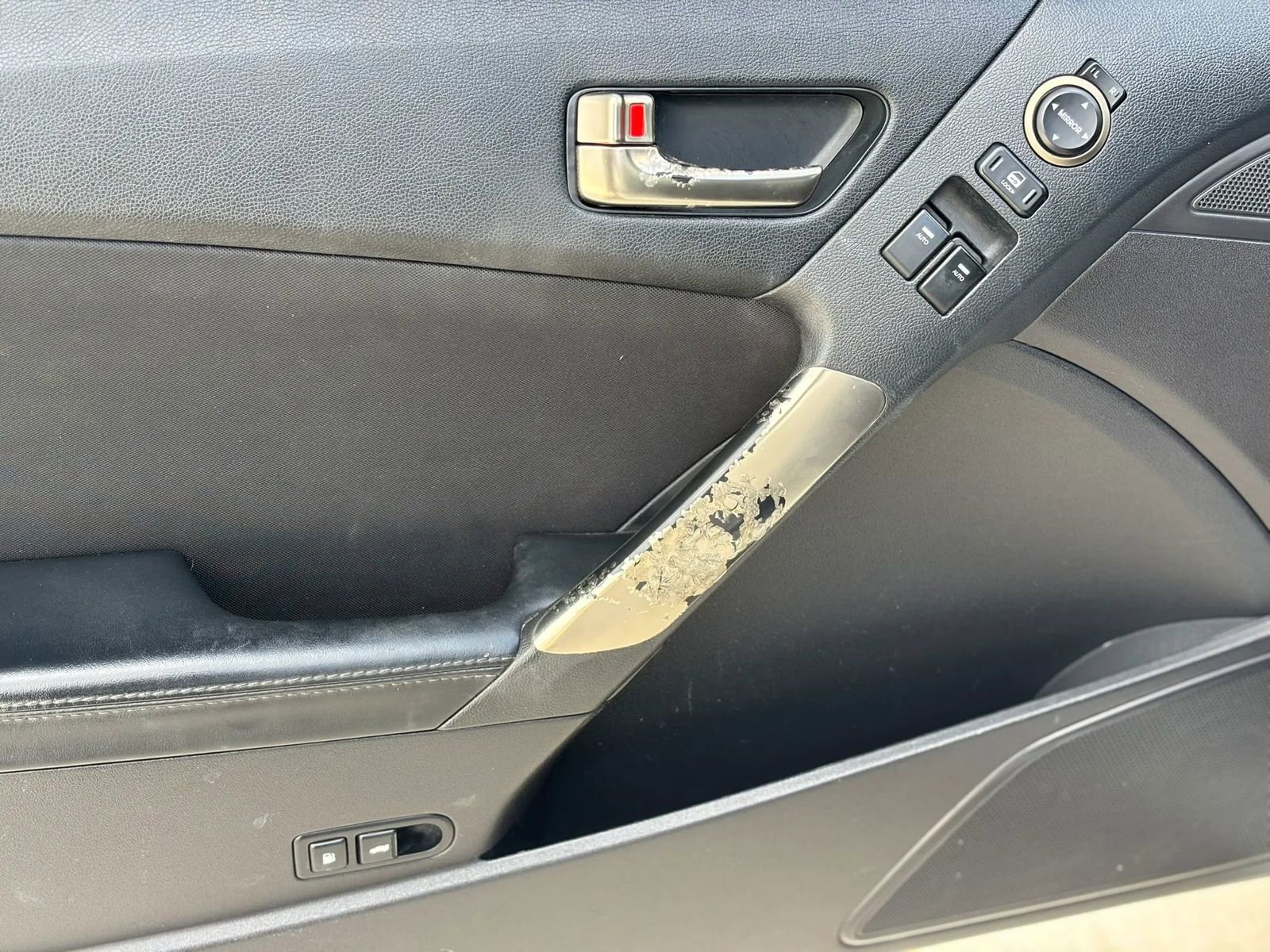 Used 2015 Hyundai Genesis 3.8 RWD image 19