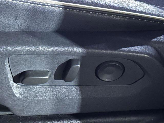 Used 2025 Chevrolet Suburban Premier image 12