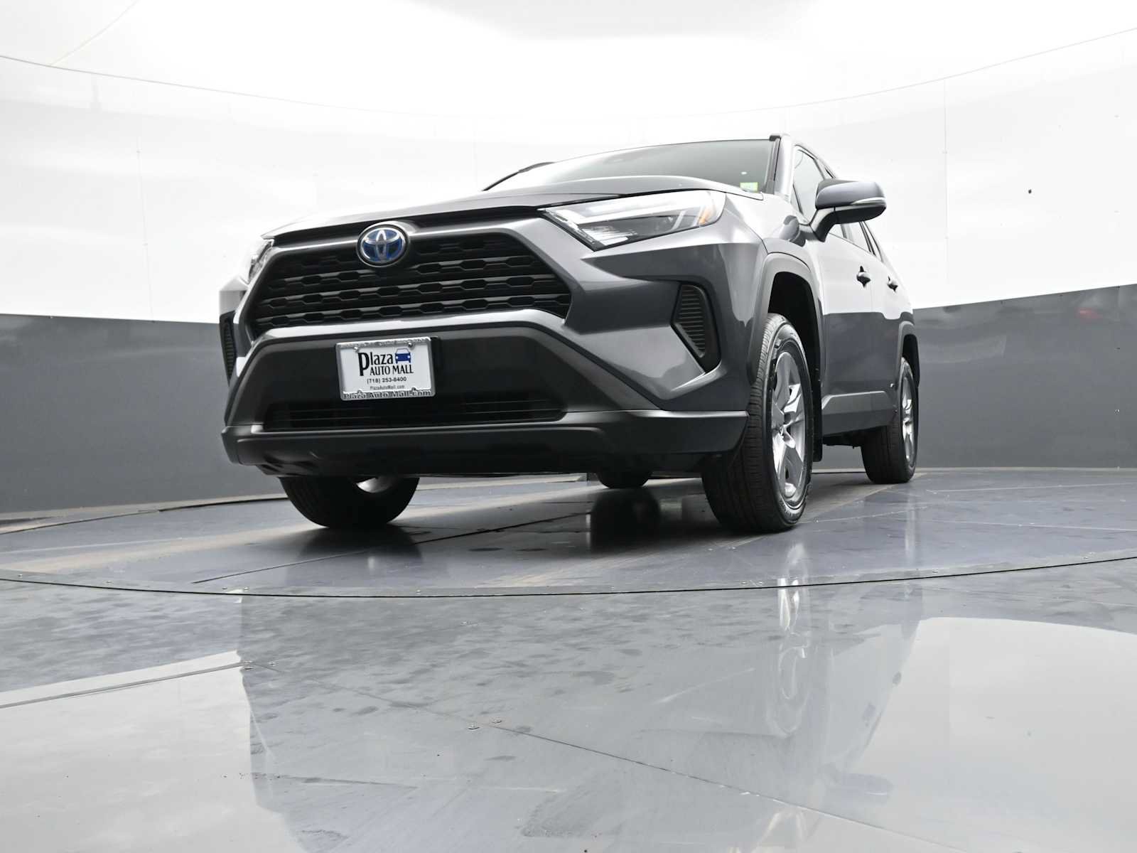 Used 2023 Toyota RAV4 LE AWD/4WD image 26