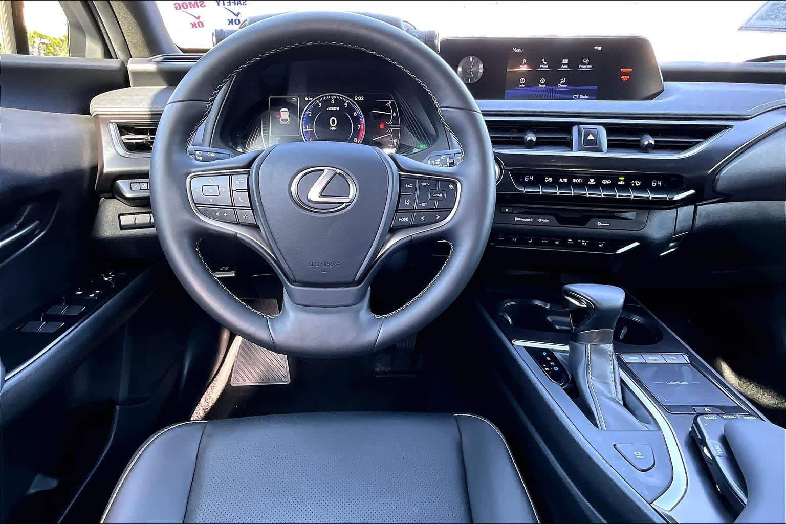 Used 2020 Lexus UX 200 w/ Premium Package image 5