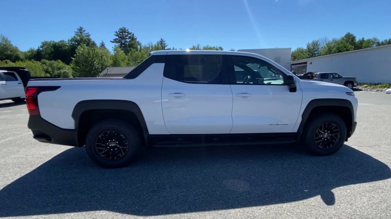 New 2024 Chevrolet Silverado EV W/T image 9