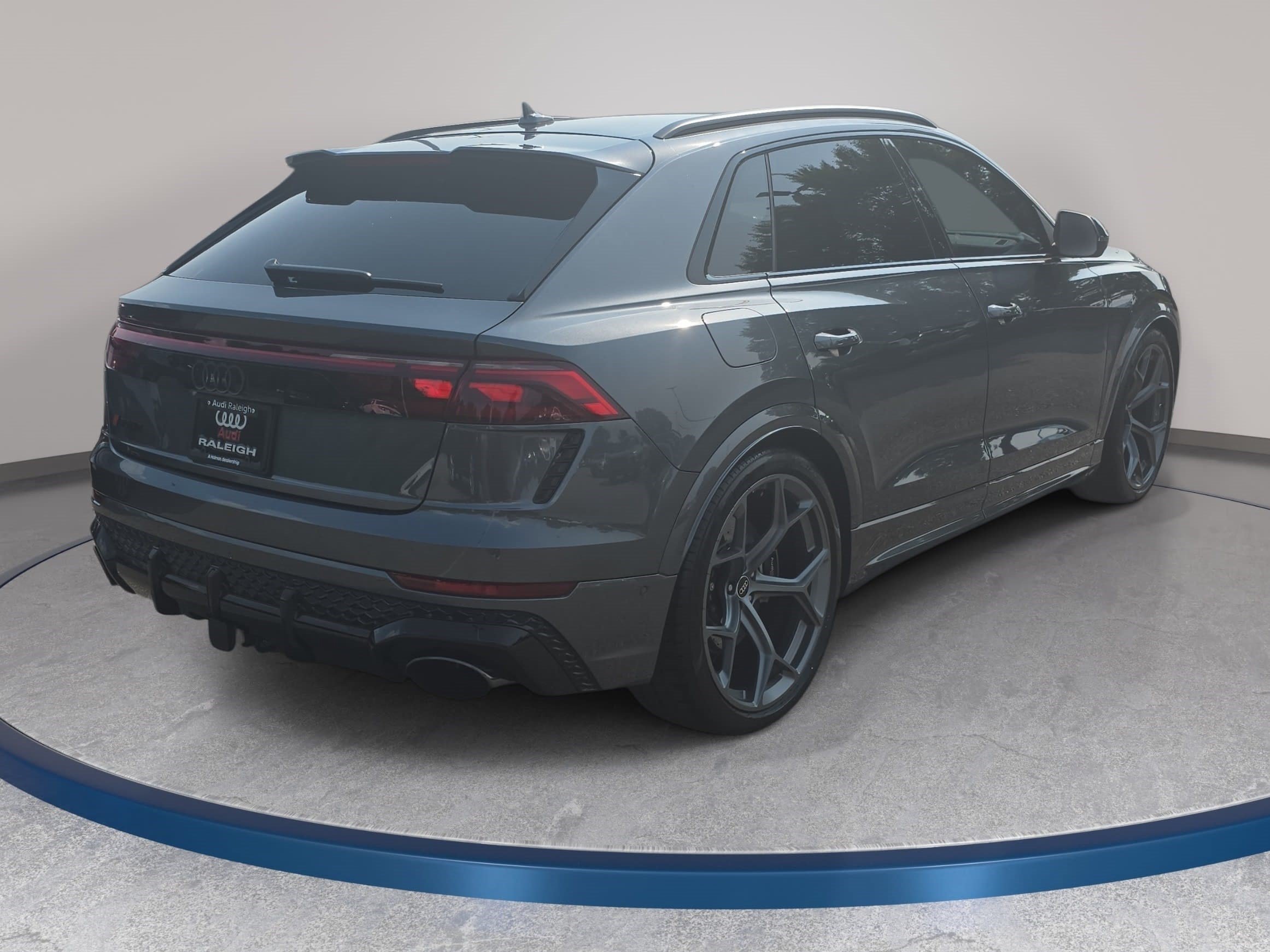 Used 2025 Audi RS Q8 performance AWD/4WD image 5