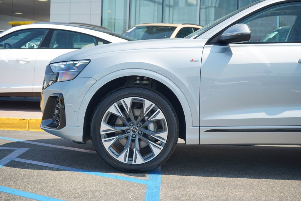New 2025 Audi Q8 Premium Plus image 2
