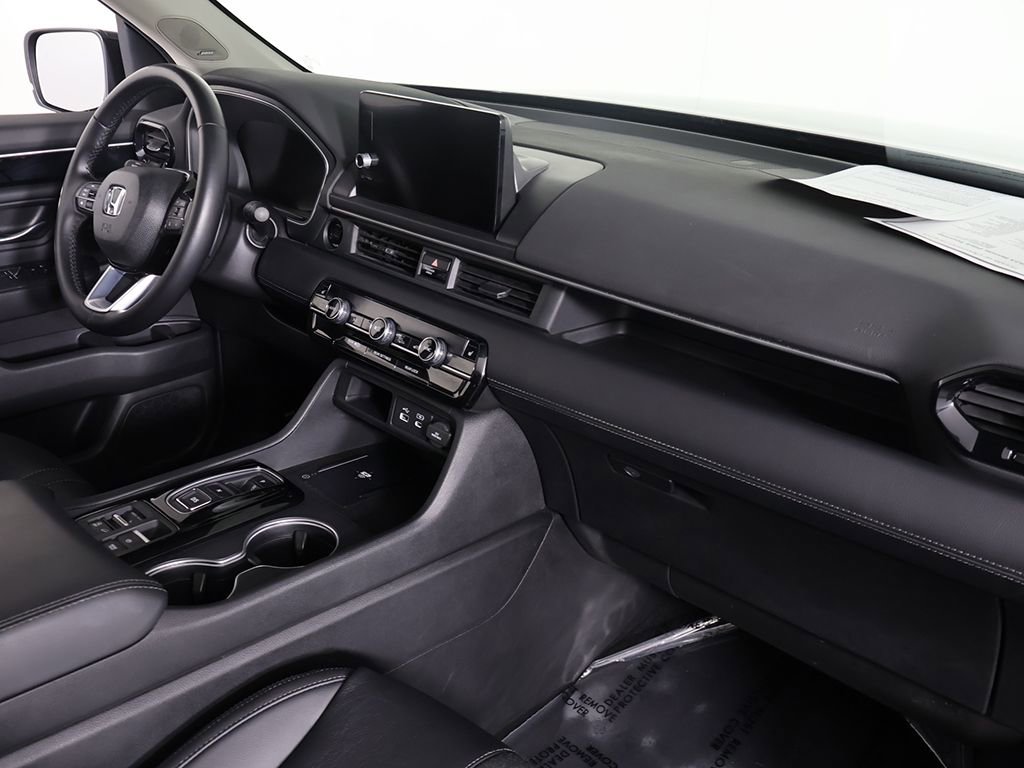 Used 2023 Honda Pilot Touring image 31