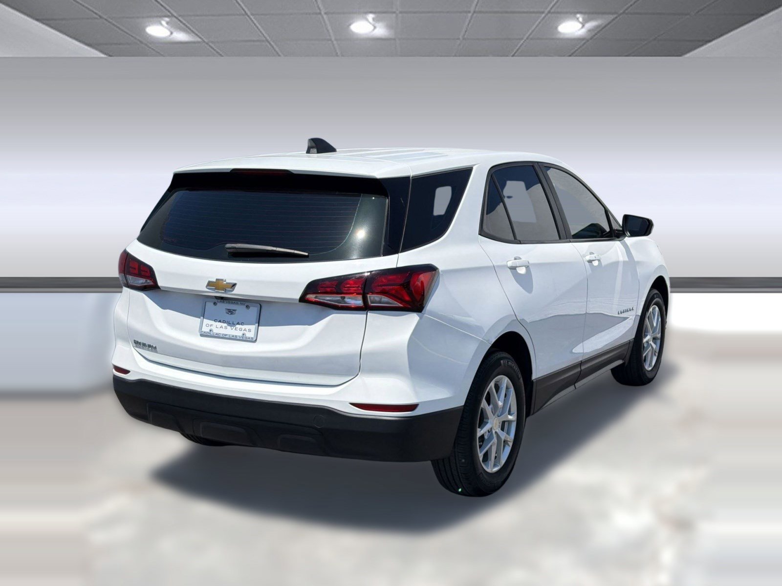 Used 2023 Chevrolet Equinox LS FWD image 8