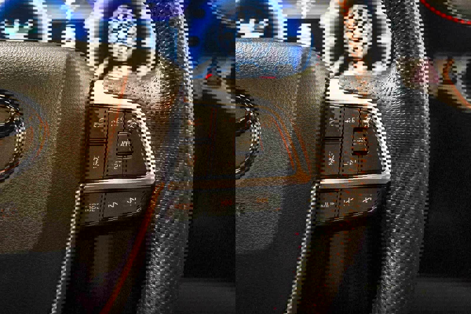 Used 2025 Toyota Sienna XSE image 17