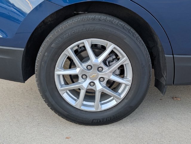Used 2022 Chevrolet Equinox LS FWD image 3