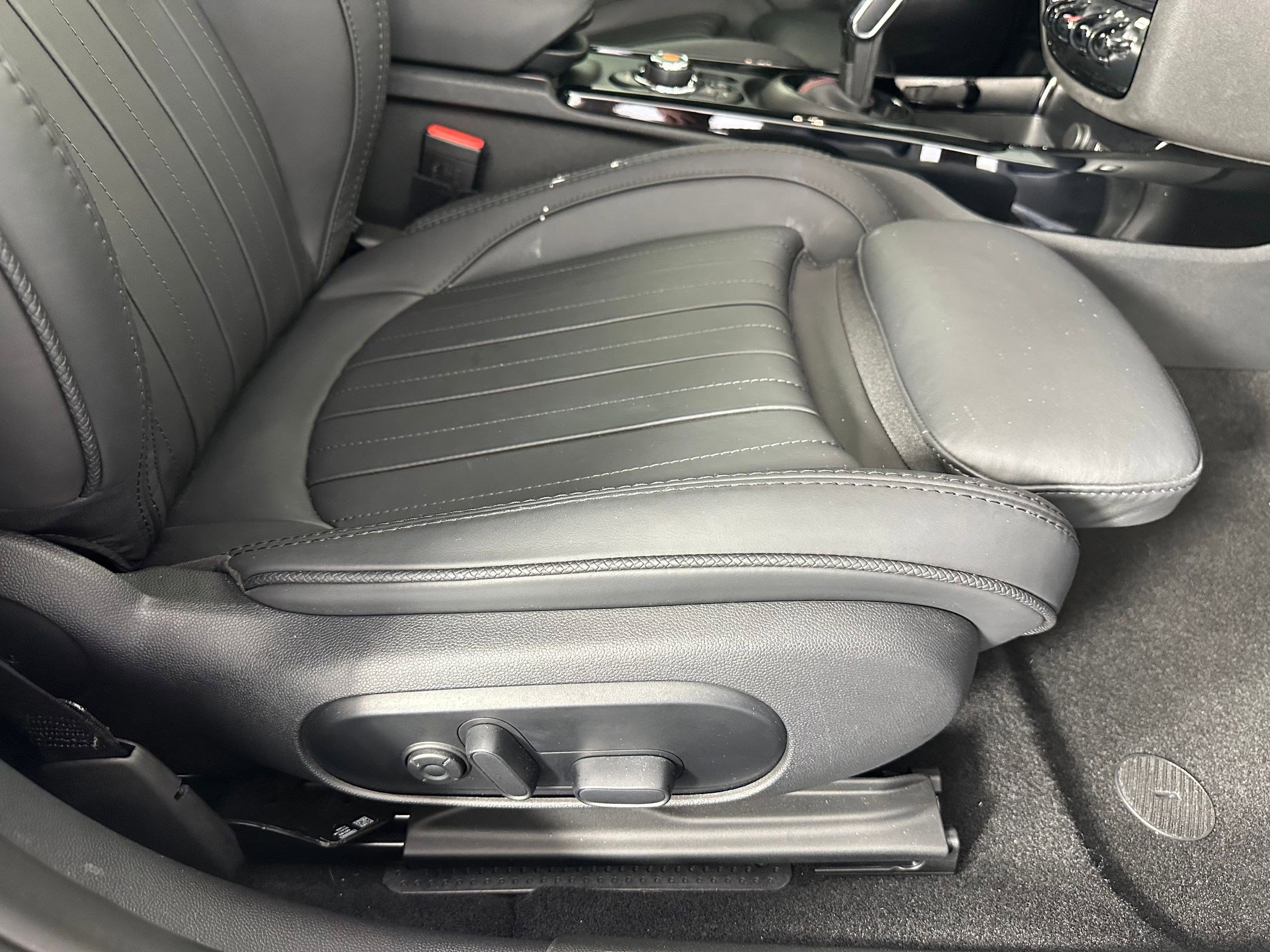 Used 2021 MINI Cooper Clubman S image 32