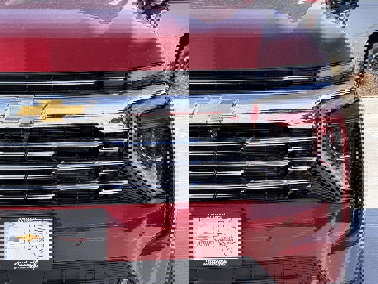 New 2026 Chevrolet Suburban Premier image 9