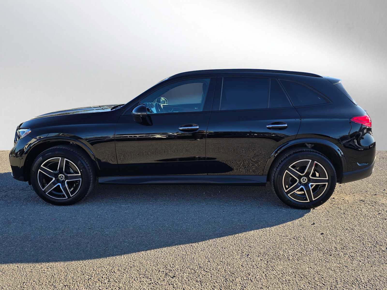 Used 2023 Mercedes-Benz GLC 300 4MATIC image 6