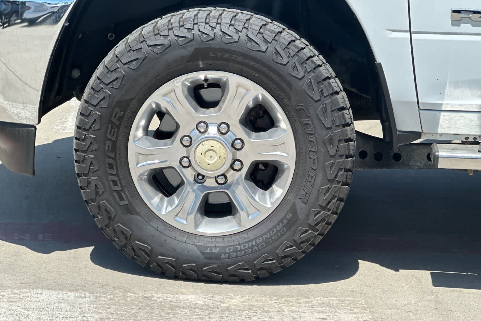 Used 2023 RAM 2500 Big Horn w/ Cold Weather Group AWD/4WD image 12