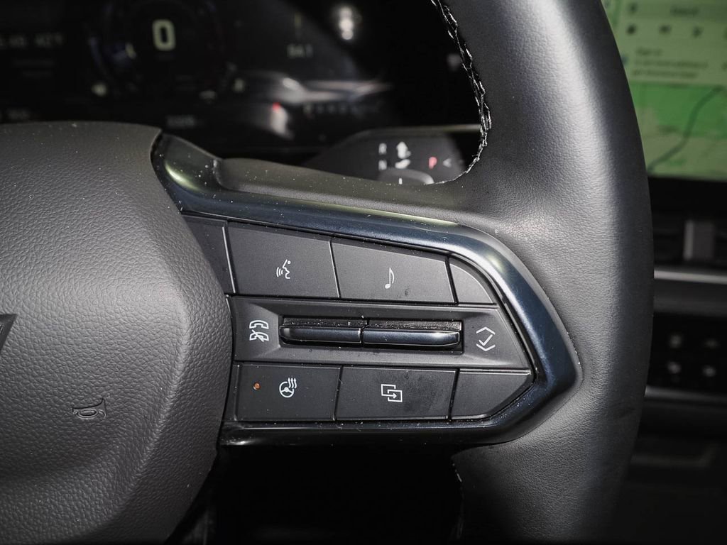 Used 2025 Chevrolet Equinox LT image 29