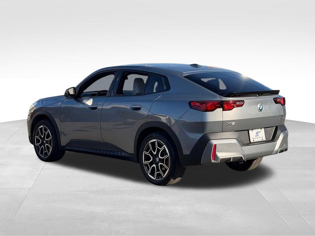 Used 2026 BMW X2 xDrive28i AWD/4WD image 7