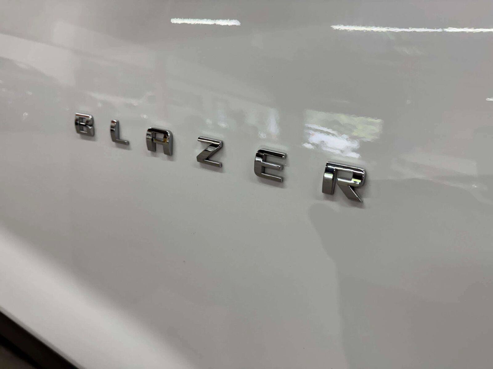 Used 2024 Chevrolet Blazer LT FWD image 21