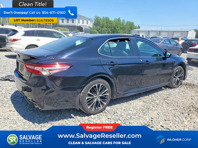 Used 2018 Toyota Camry SE w/ Moonroof Package FWD image 4