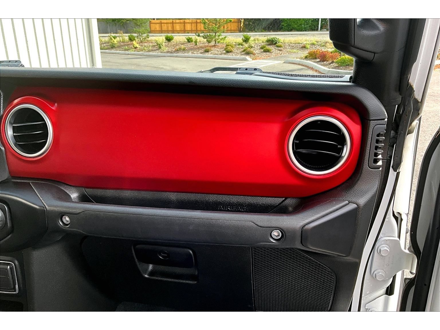Used 2022 Jeep Gladiator Rubicon w/ Cold Weather Group AWD/4WD image 16
