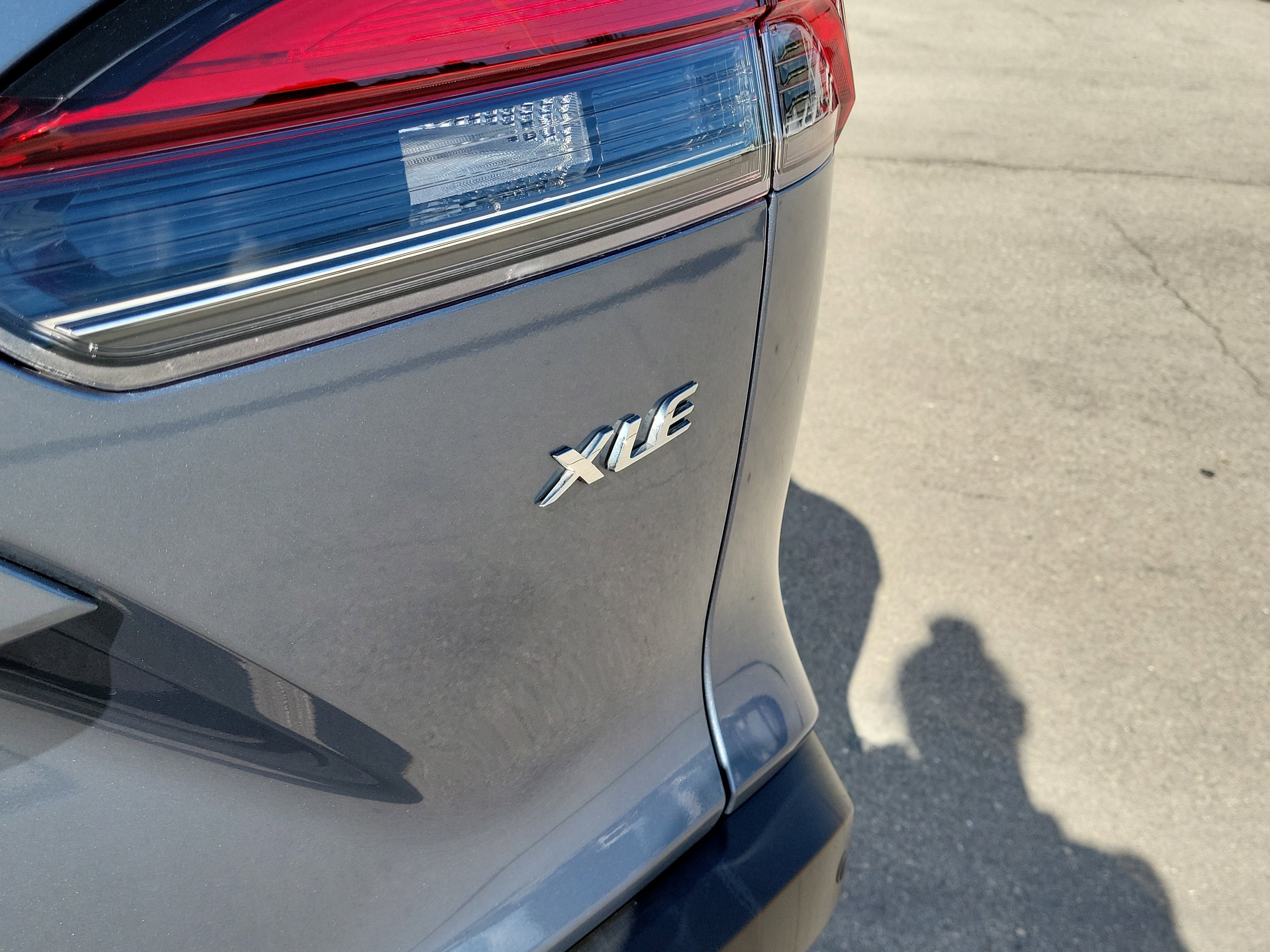 Used 2023 Toyota Corolla Cross XLE image 31