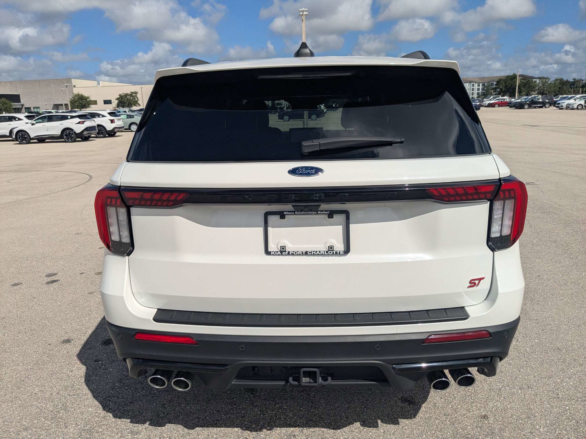 Used 2025 Ford Explorer ST AWD/4WD image 6
